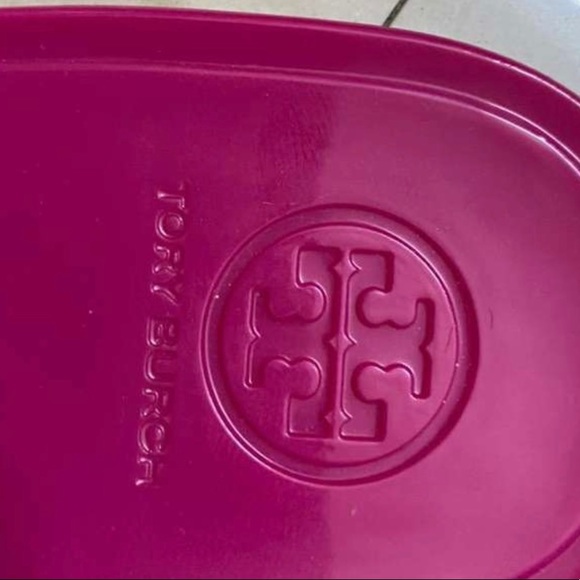 Tory Burch flip flop flats - Picture 2 of 9